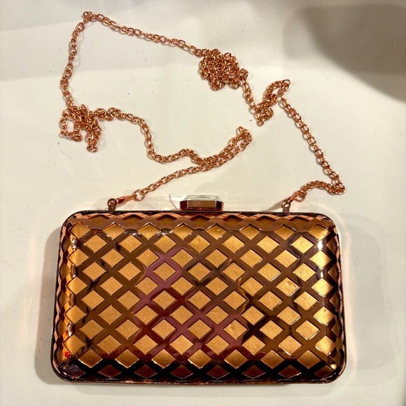 LA REGALE Cage Rose Gold Clutch Bag with a Strap To Convert to Crossbody. - Picture 1 of 13